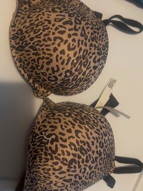 PINK Victoria's Secret Nude Bra with Leopard Print